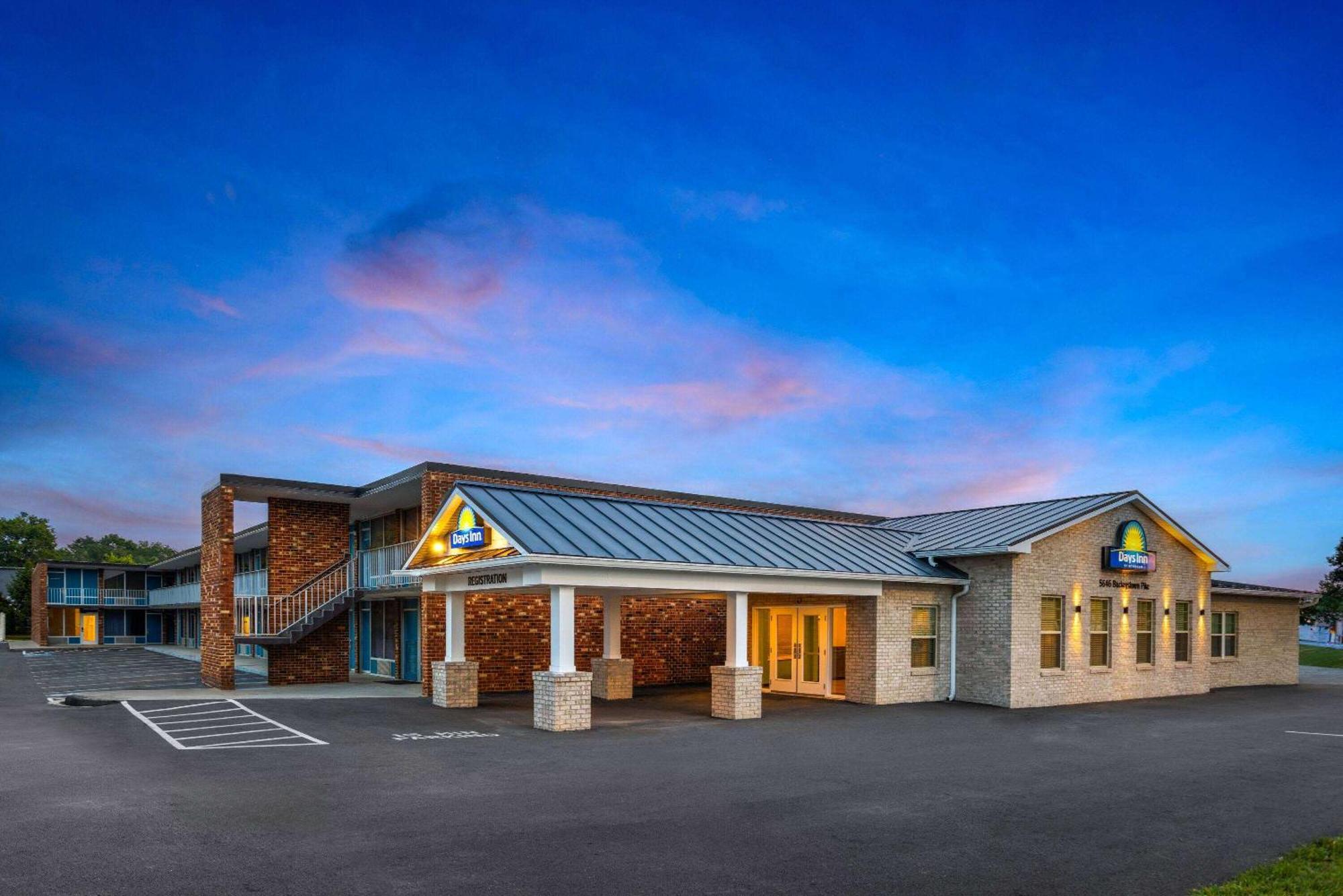 Days Inn Of Frederick By Wyndham Exteriör bild